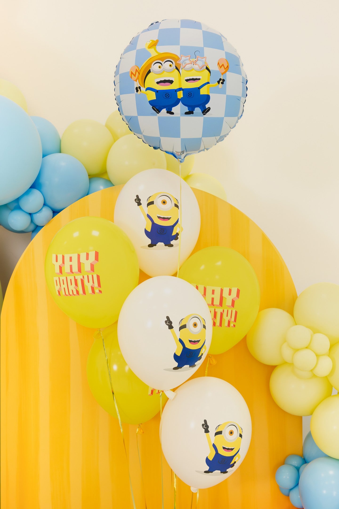 Folienballon Pastille Minions, 35x35 cm, Mix