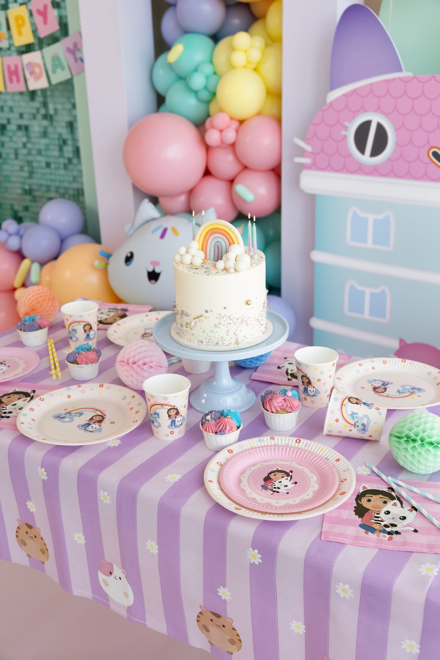 Gabby's Dollhouse Papiertischdecke, Mix, 180 x 120 cm